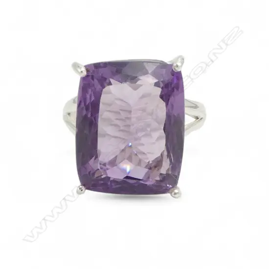 SILVER CUSHION CUT AMETHYST RING SIZE Q