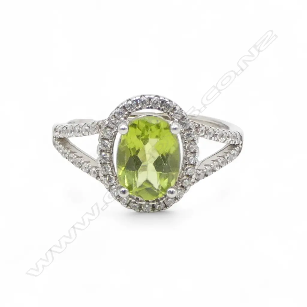 SILVER & PERIDOT RING, 1.3ct, adjustable size, AIG report  Image 1++