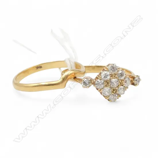 18ct YELLOW GOLD & 11 old cut DIAMOND ring & matching shaped 18ct BAND RING with val. 4.7gms SIZE P/Q