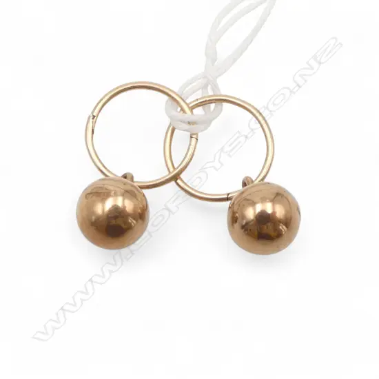 PR 9ct VICTORIAN RING & BALL EARRINGS in EGG SHAPED BOX, 2.84gm