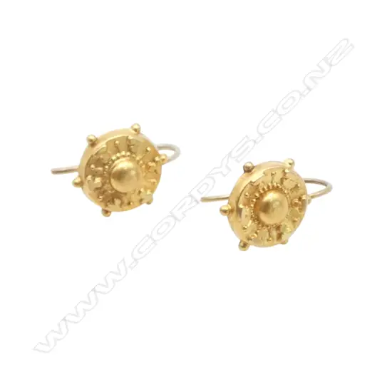 Pair Victorian 15ct gold small earrings 0.88gms