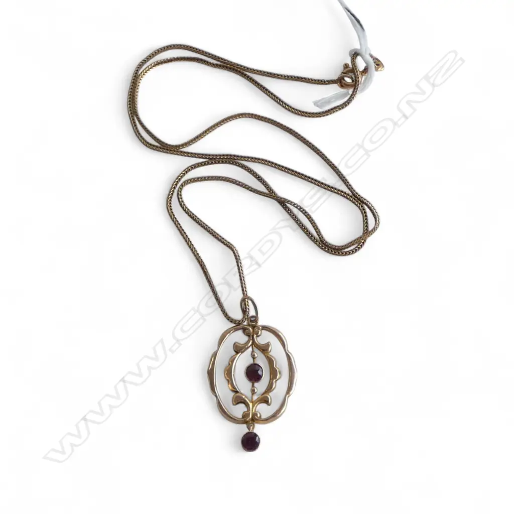 9CT GARNET PENDANT NECKLACE, 4.3gms L.510mm Image 1++