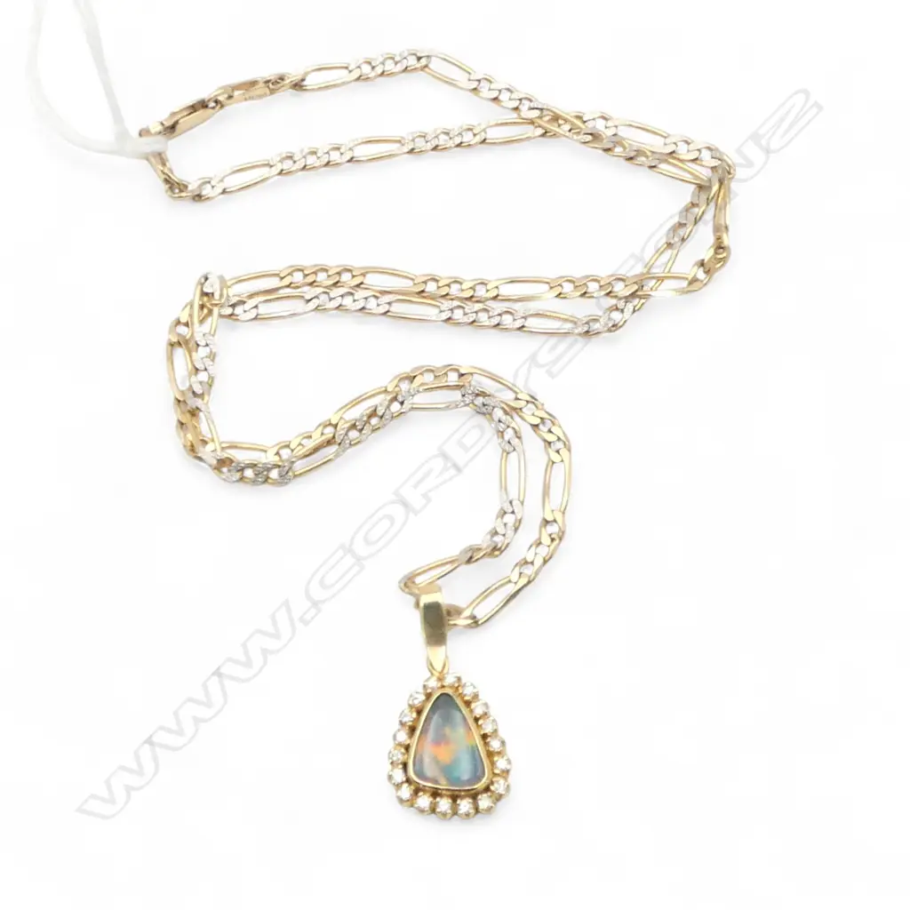 18CT GOLD BLACK OPAL/DIAMOND PENDANT WITH 9CT GOLD 2 TONE CHAIN (6.51gms) Image 1++