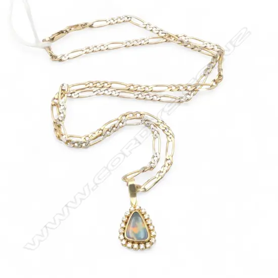 18CT GOLD BLACK OPAL/DIAMOND PENDANT WITH 9CT GOLD 2 TONE CHAIN (6.51gms)