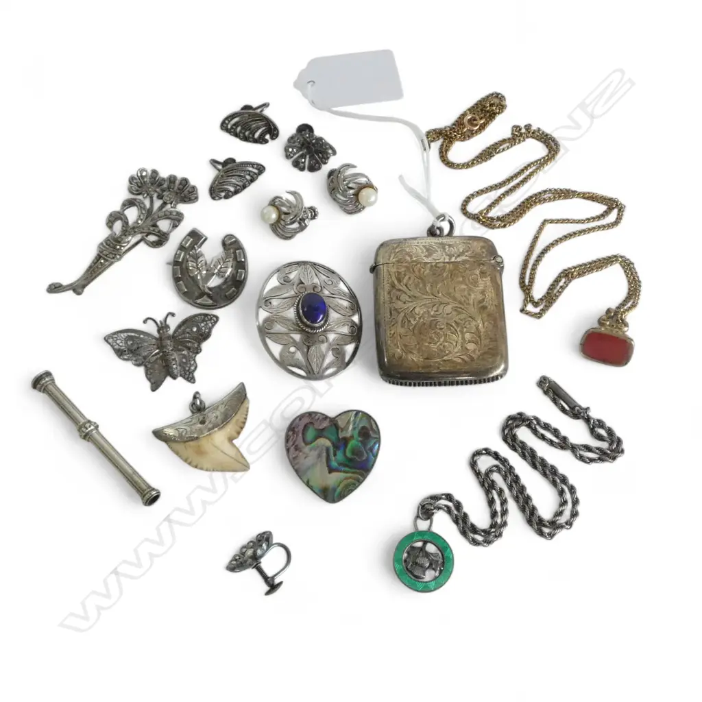 ASST. JEWLLERY, MOSTLY STG INCL. VESTA 50x40mm CHESTER 1903, TOOTH PENDANT Image 1++