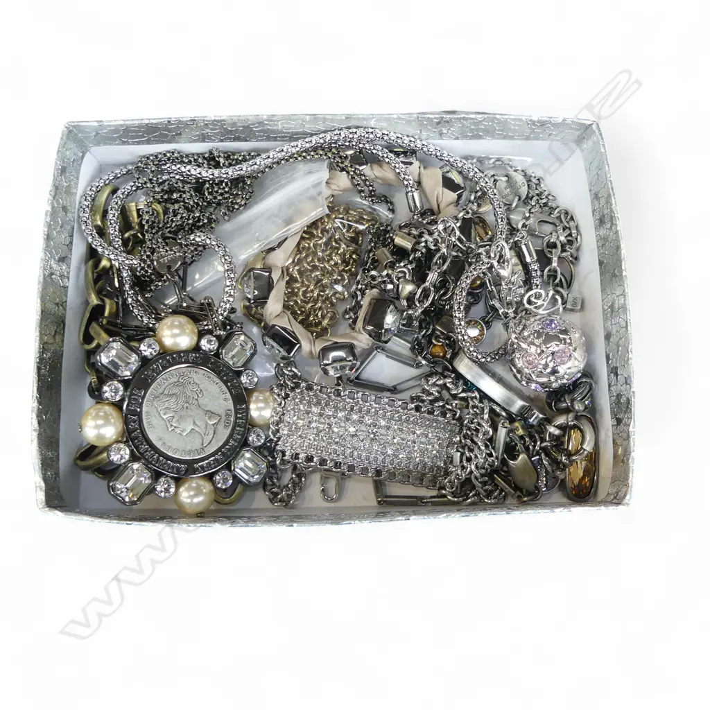 ASST. DYRBERG & KERN CHAINS, PENDANTS BRACELETS & BROOCH Image 1++