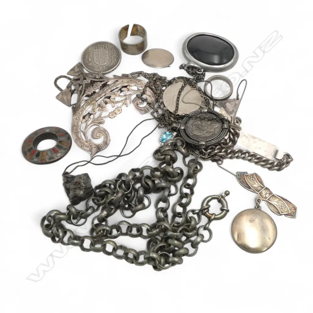 ASST. OLD SILVER & SILVER PLATE JEWELLERY ETC. 250gms total but not all silver Image 1++