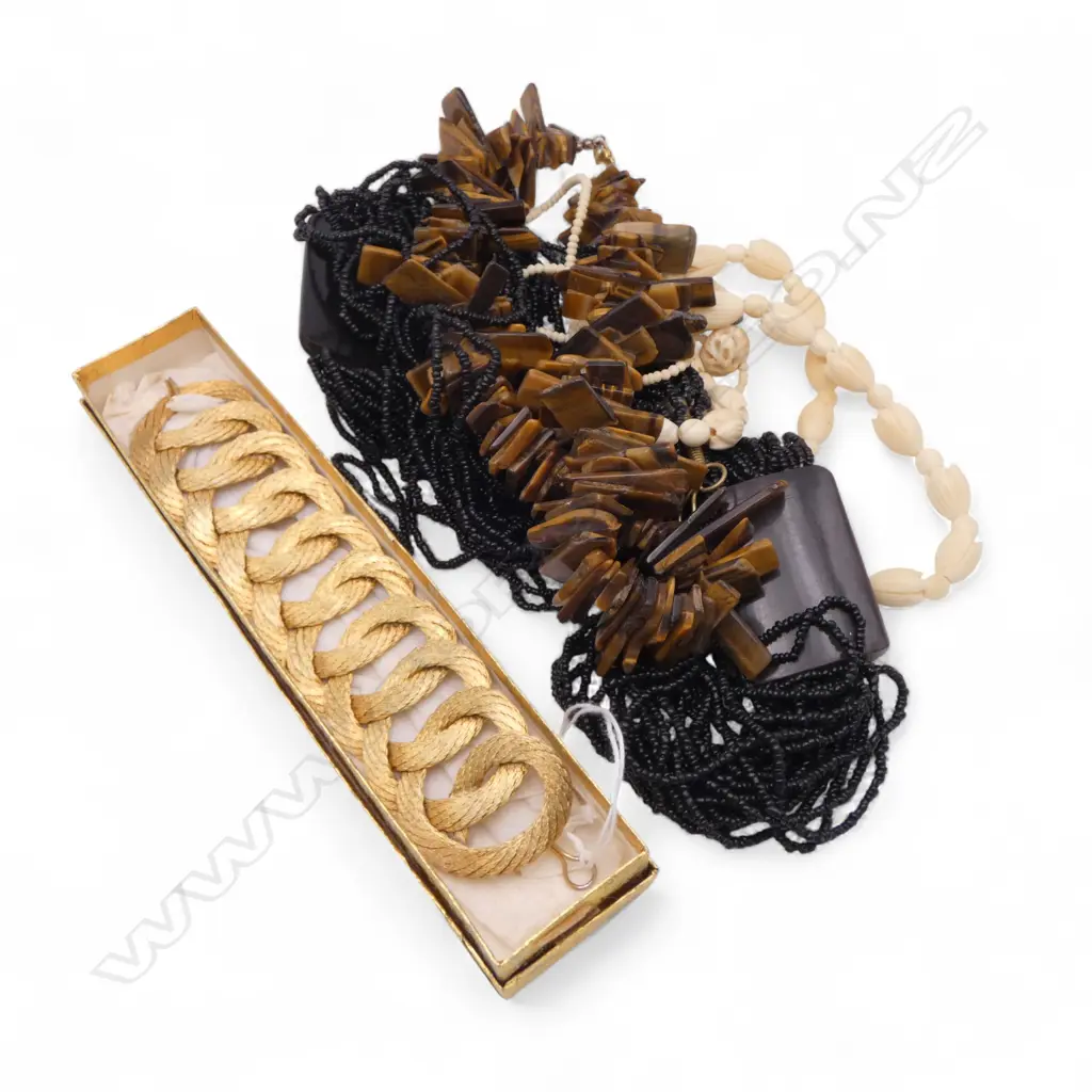 4 NECKLACES + GP COSTUME BRACELET Image 1++