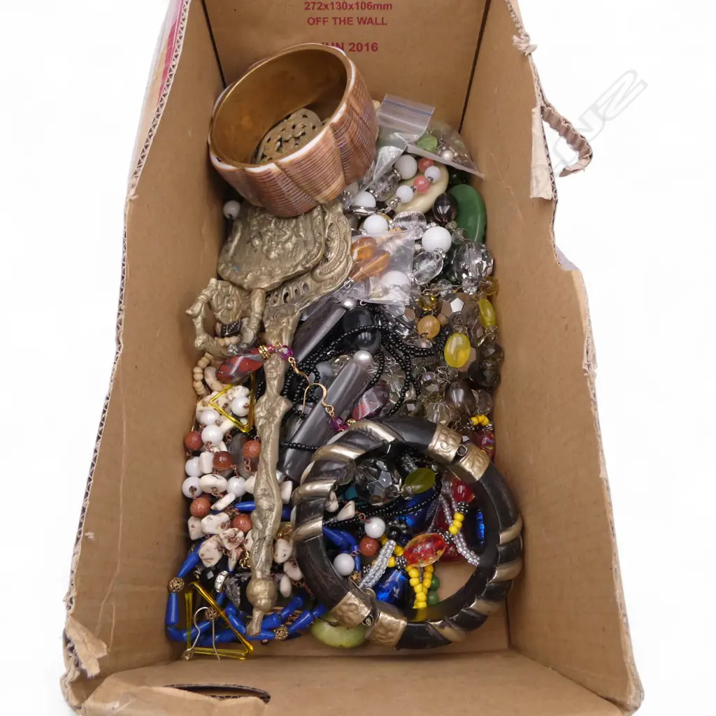 ASST. COSTUME JEWELLERY ETC Image 1++