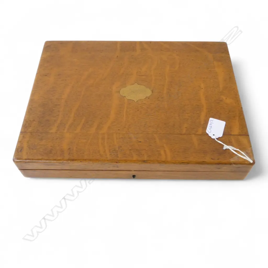12 PLACE FISH SET, IN OAK CASE W.350mm Image 1++