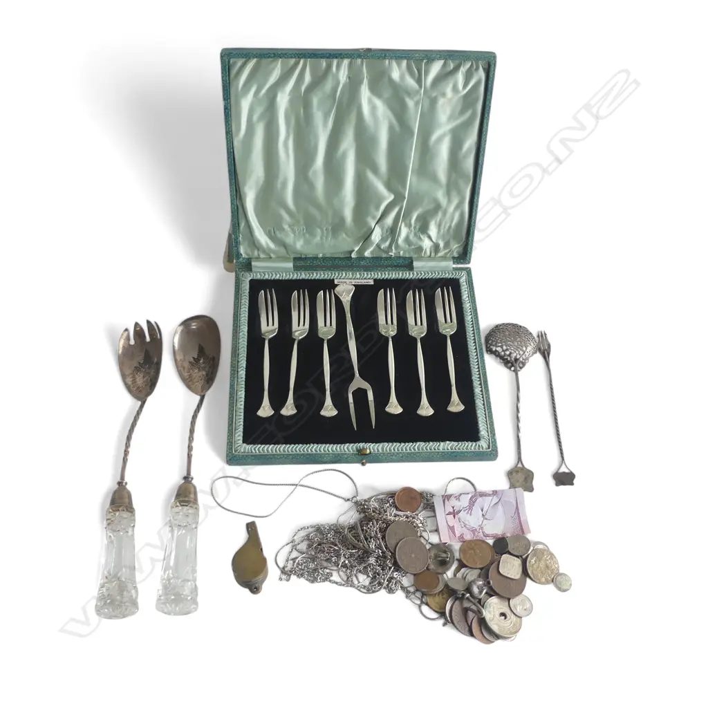 ASST. ITEMS; EP CUTLERY, WORLD COINS, STG SILVER 18gms ETC Image 1++