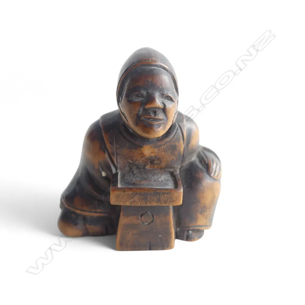 CARVED WOOD NETSUKE FIGURE  Image 1++