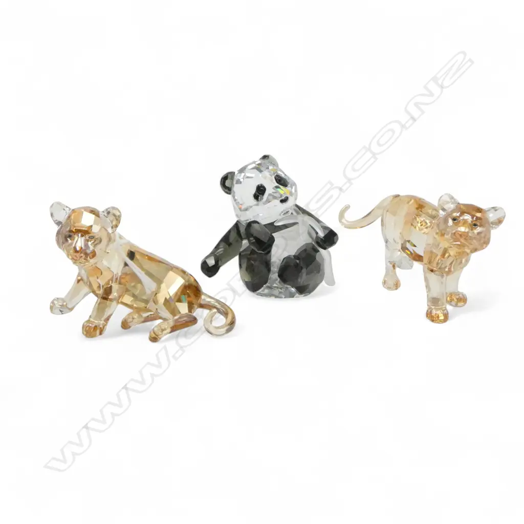 3 SWAROVSKI ANIMALS; 2 CATS L.80mm, PANDA w. BAMBOO BRANCH ALL BOXED Image 1++