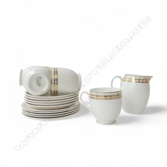 SHELLEY CHINA 5 CSPS & JUG H100MM GILDED WHITE CHINA