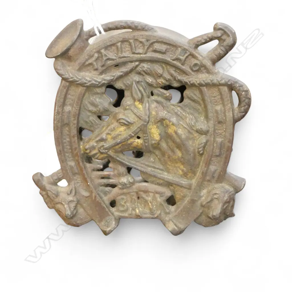 TALLY HO MONEY BANK Image 1++