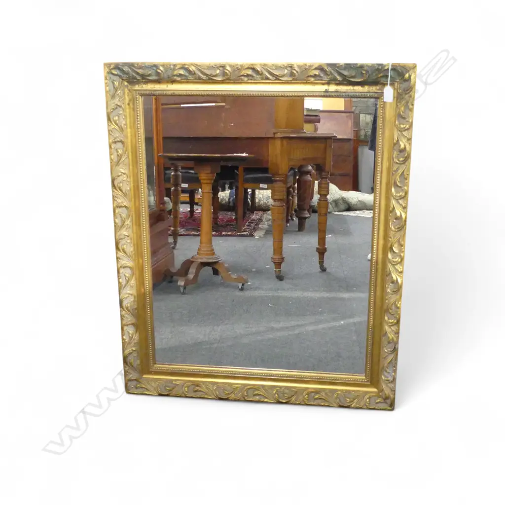 GILT FRAME MIRROR 915x760mm Image 1++