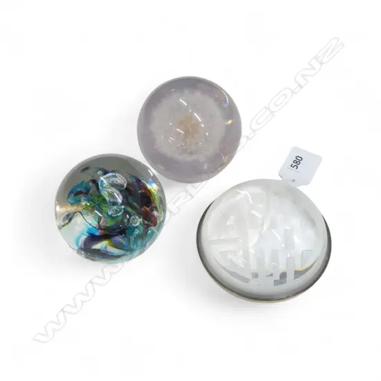 3 PAPERWEIGHTS; DE FLUTE ROTORUA, DANDELION RESIN, CHINESE DOUBLE HAPPY SYMBOL w. 925 SILVER TRIM 90mm dia