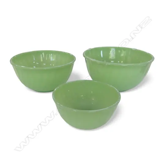 3 FIRE-KING WARE USA GREEN GLASS BOWLS 230mm dia