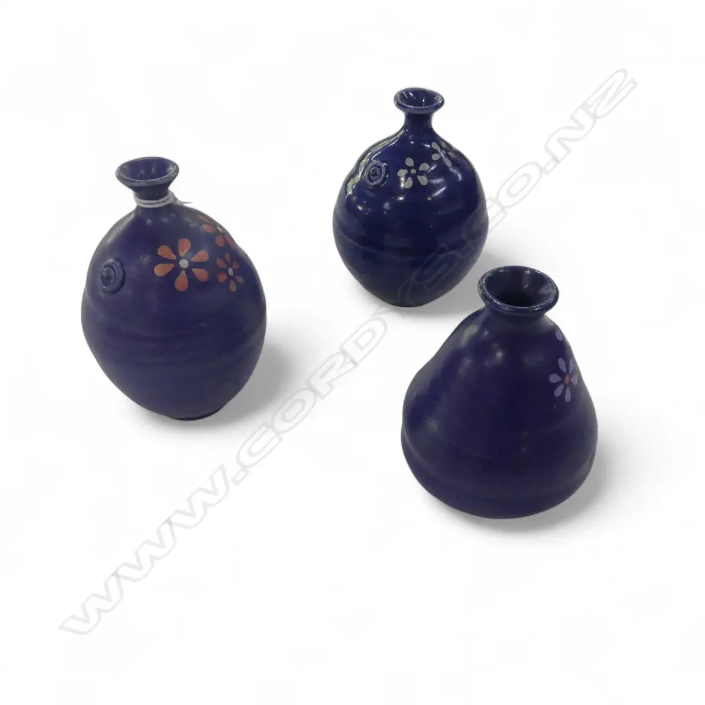 3 KEUM SUN LEE SML BLUE VASES, H.90, 80, 70mm Image 1++
