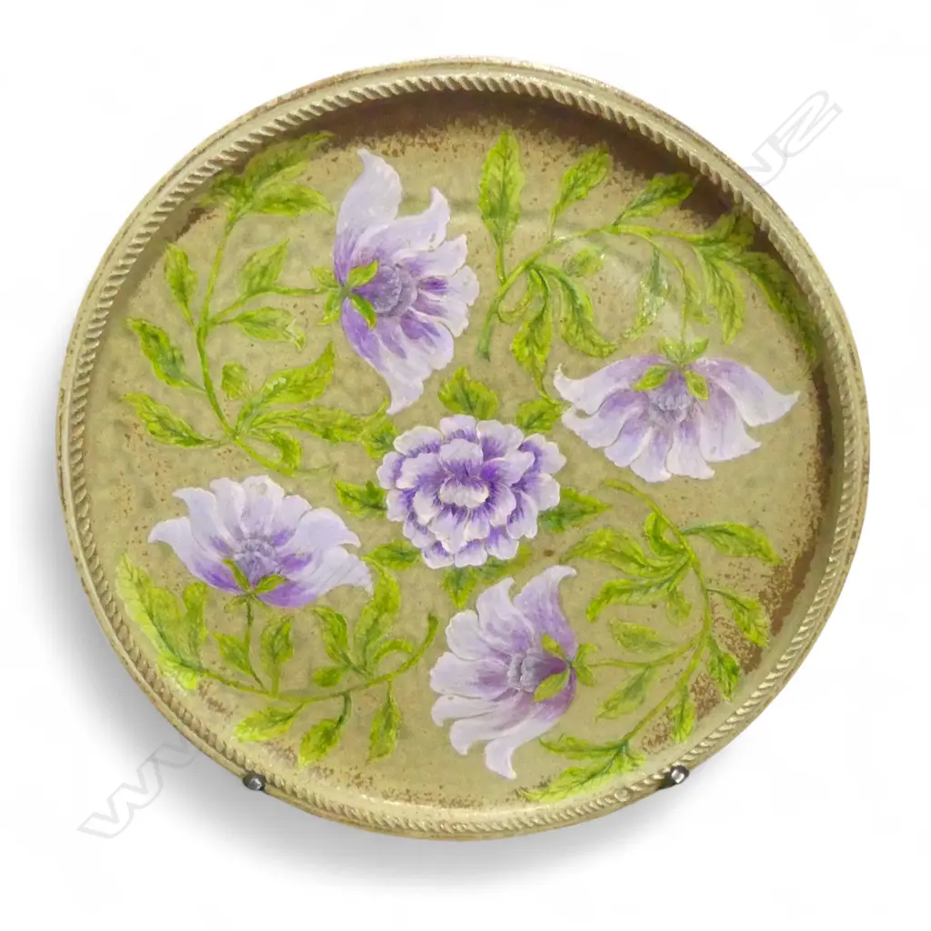 KEUM SUN LEE CHARGER HAND PAINTED PURPLE & GREEN FLORAL DESIGN, Dia.400mm Image 1++