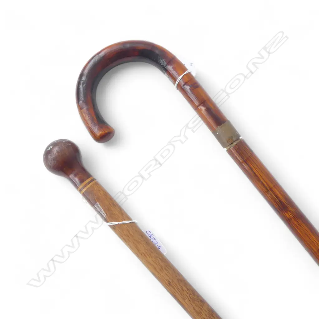 2 VINTAGE WALKING STICKS H.910mm Image 1++