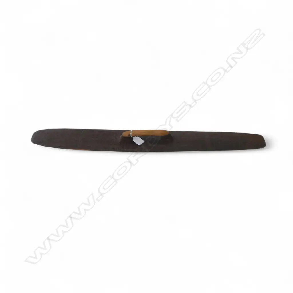 OLD ABORIGINAL PARRYING SHEILD L.720mm Image 1++