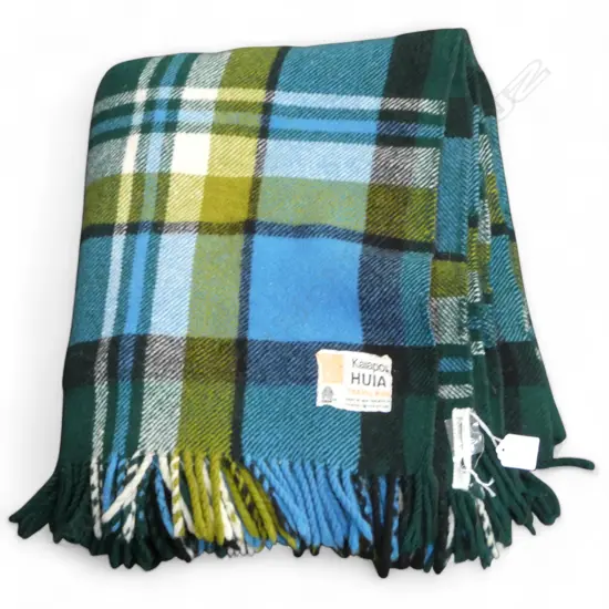 VINTAGE KAIAPOI HUIA TRAVEL RUG, 100% WOOL