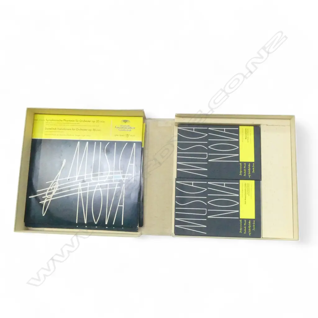 ZWEITE SERIES MUSICA NOVA 1958 CASED SET 9 booklets, book + 6 records  Image 1++