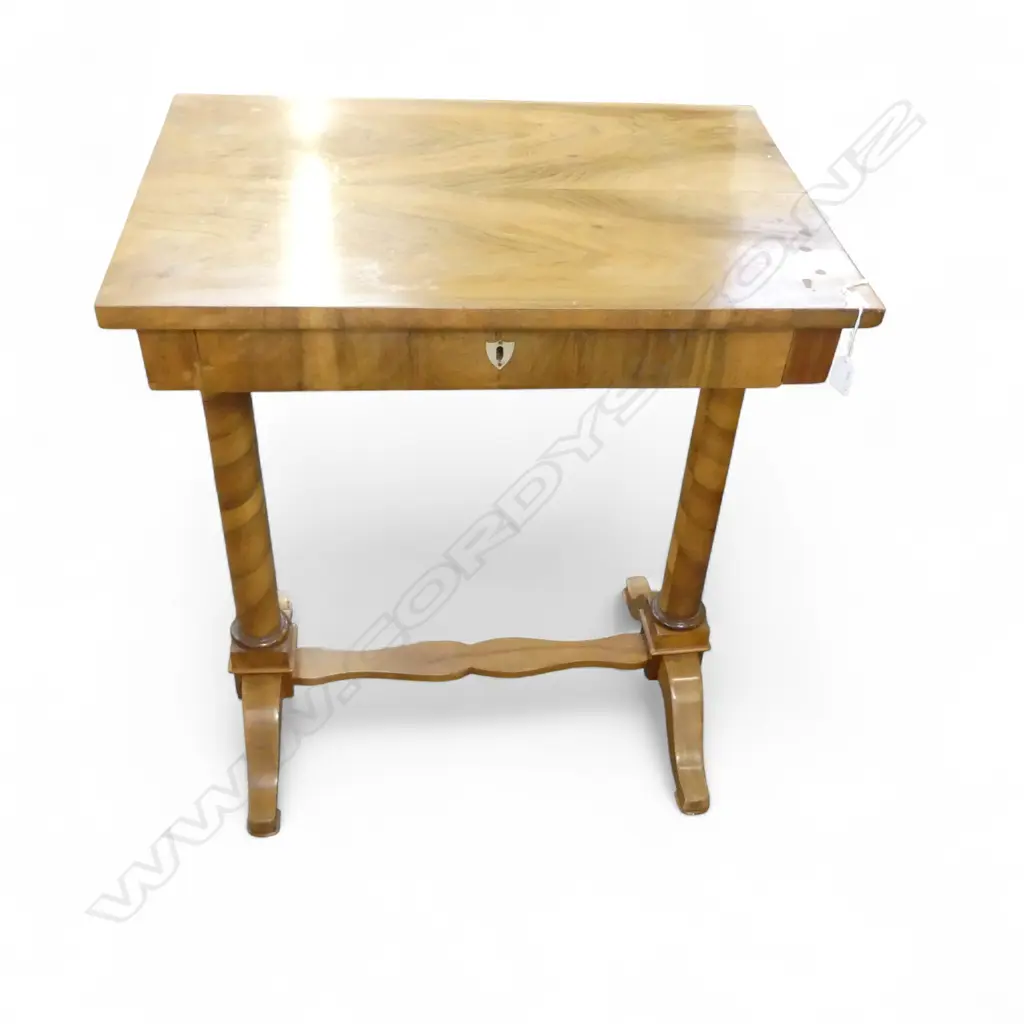 CONTINENTAL KARELIAN BIRCH SIDE TABLE 680x470x820mm Image 1++
