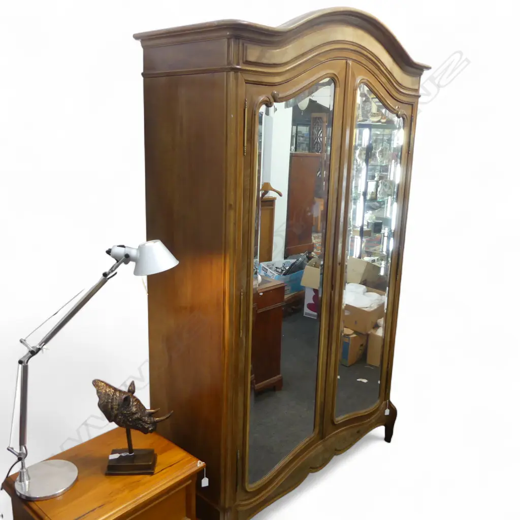 20thC CONTINENTAL ARMOIRE WARDROBE 1380x550x2220mm Image 1++