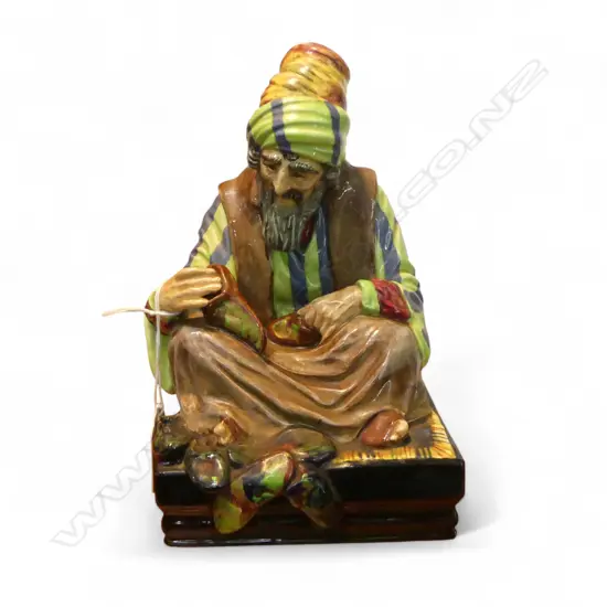 ROYAL DOULTON 'COBBLER' H.200mm