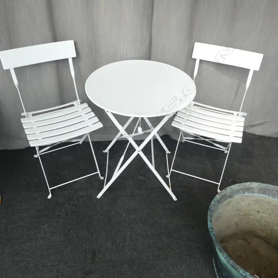 3 PCE WHITE METAL PATIO SET; PR CHAIRS & TABLE 600mm dia