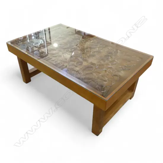 LARGE MAORI CARVEDTOPPED under glass COFFEE TABLE