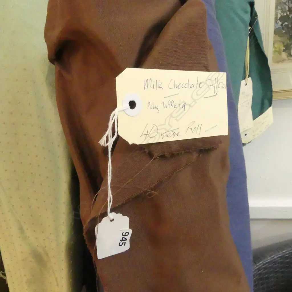 FABRIC BOLT; MILK CHOCOLATE TAFFETA, 40M Image 1++