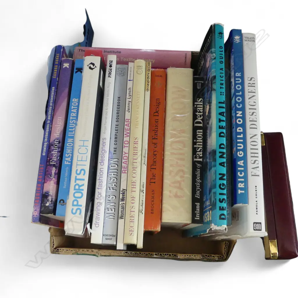 ASST. BOOKS, FASHION INTEREST Image 1++