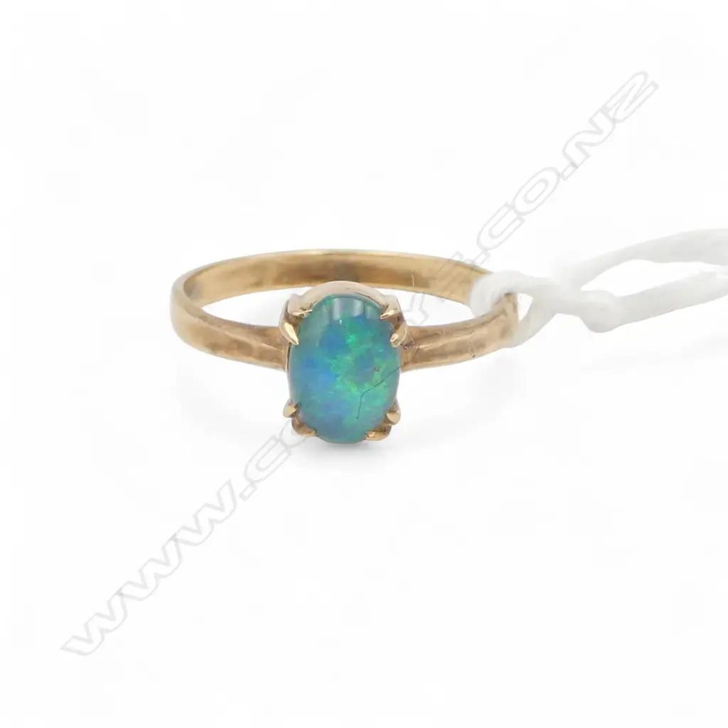 VINTAGE 9ct GOLD & OPAL cabochon RING 1.5gms Image 1++