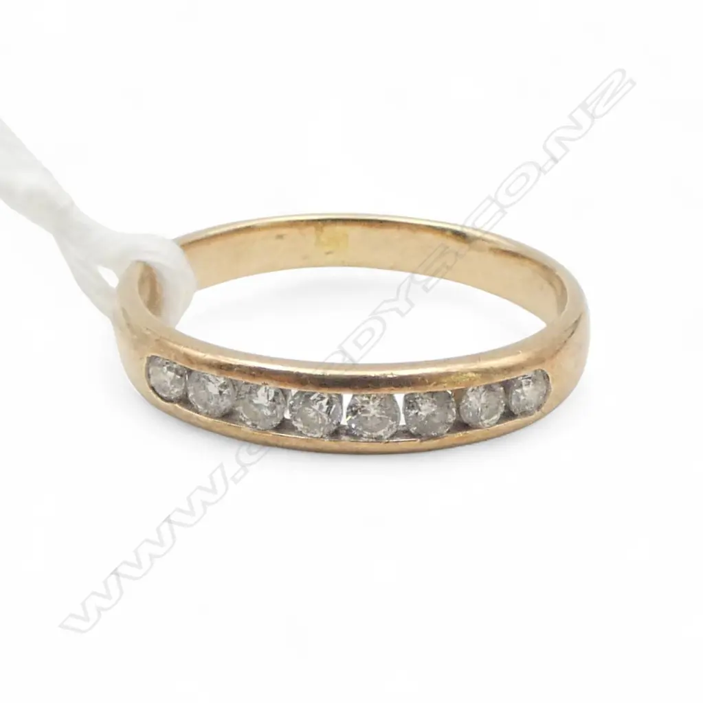9ct DIAMOND ETERNITY RING, 1.7gm, D=0.25ct Image 1++