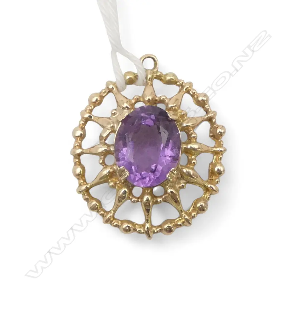 9ct GOLD & AMETHYST RETRO PENDANT 2.78gms Image 1++
