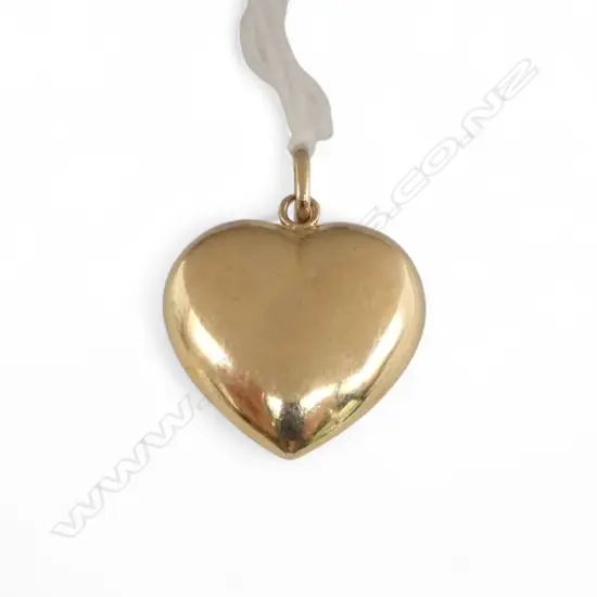 18ct HEART PENDANT, 2.24gm