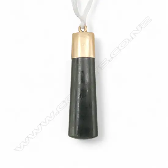 9ct GOLD & POUNAMU PENDANT c.1900