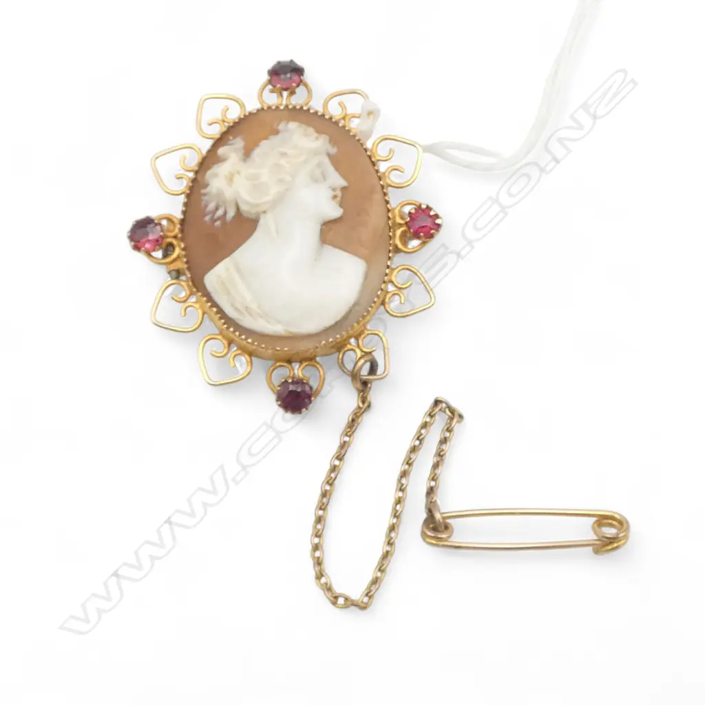 c.1900 9ct GOLD FRAMED & jewelled CAMEO BROOCH 3.9gms small hairline to cameo Image 1++