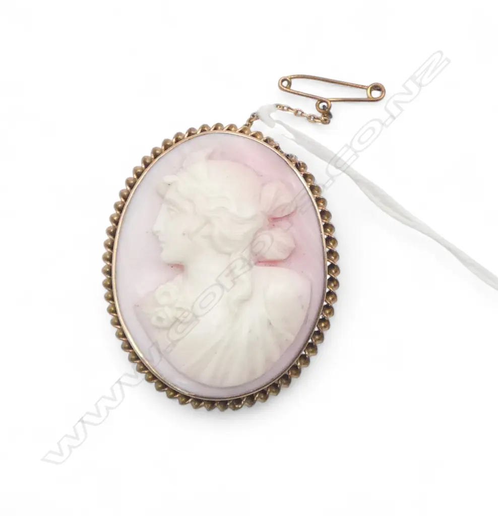 EARLY 20thC 9ct GOLD FRAMED PINK BLUSH CARVED CAMEO BROOCH 15.7gms Image 1++