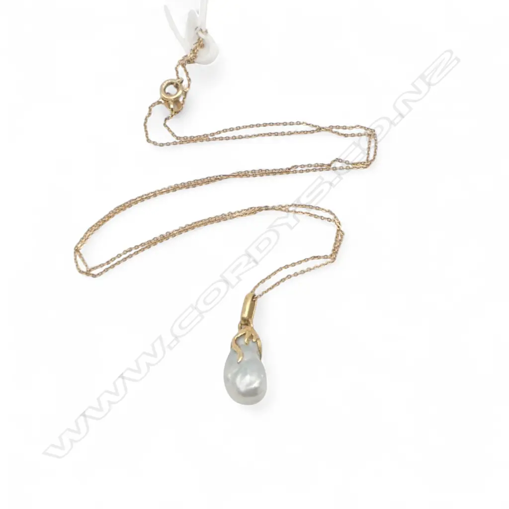 GOLD TOPPED KESHI PEARL DROP PENDANT on 9ct CHAIN 2.9 GRAMS total Image 1++