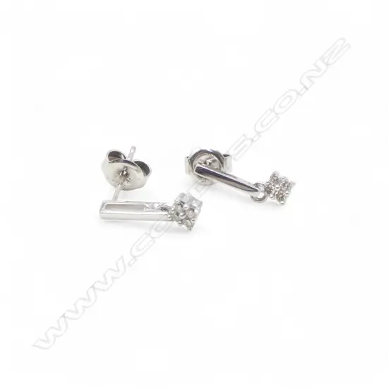 PR 9ct WHITE GOLD DIAMOND EARRINGS, 1.1gm, D=0.12ct