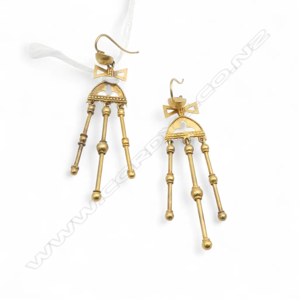 Pair of vintage 9ct gold long drop earrings w hooks for pierced ears 2.69gms Image 1++