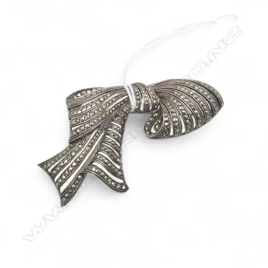 Stg silver and marcasite large good vintage bow brooch