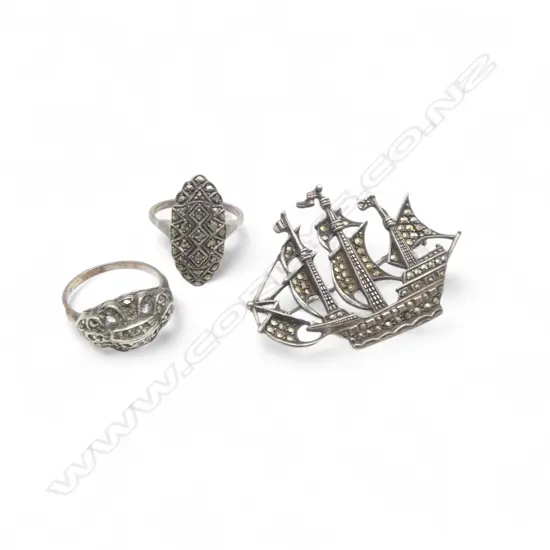 VINTAGE SILVER & MARCASITE SAILING SHIP BROOCH + 2 RINGS (1 missing some marcasites)