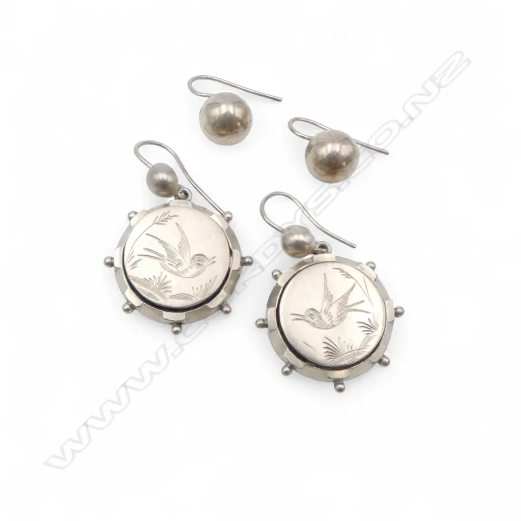 2 pairs stg silver earrings: 1 Arts & Crafts the other balls Image 1++
