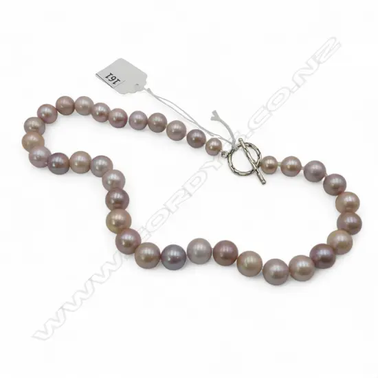 STRING OF LARGE 11 to13mm pale mauve natural colour Edison FRESH WATER PEARLS. L.480mm