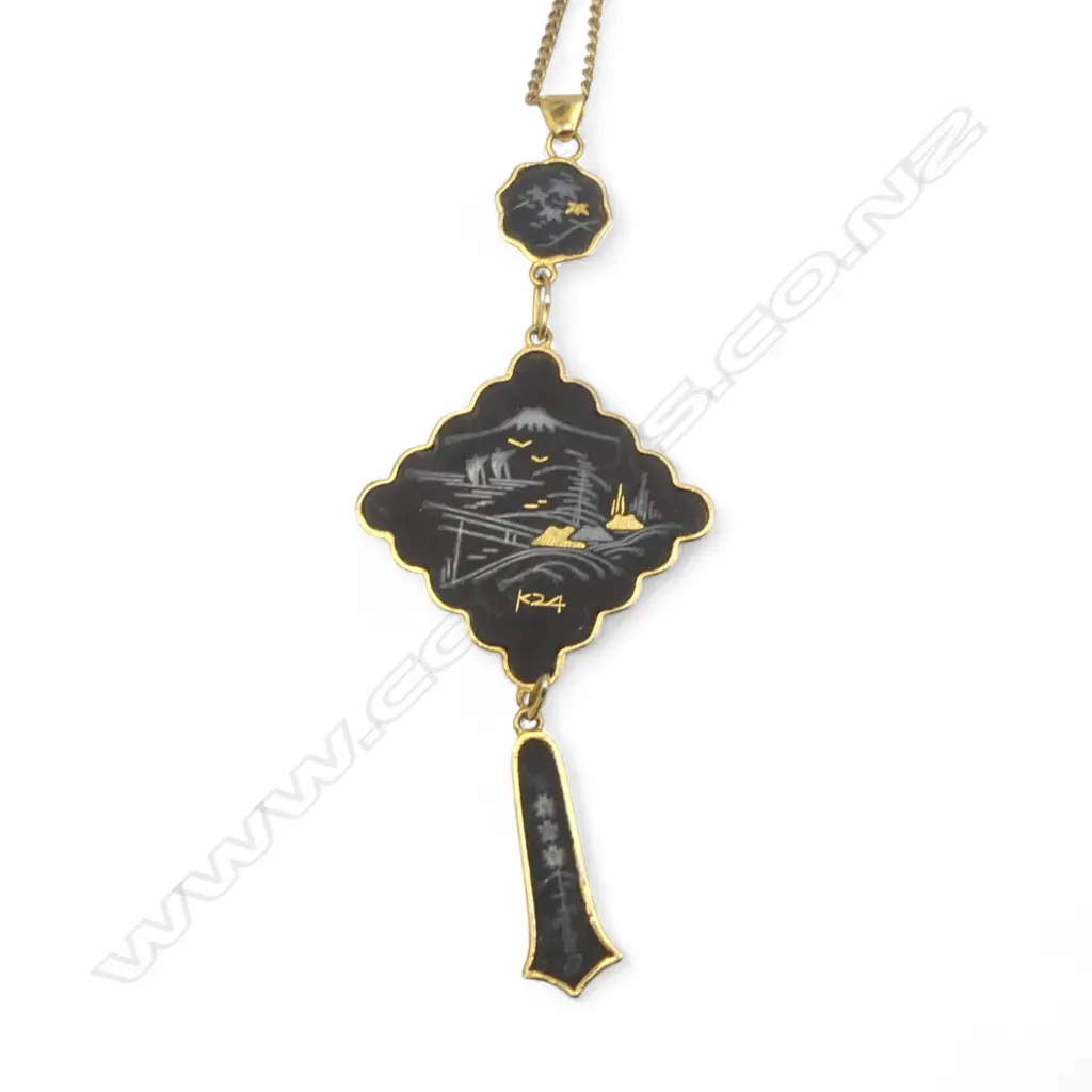 VINTAGE JAPANESE DAMASCENE PLATED PENDANT on CHAIN Image 1++